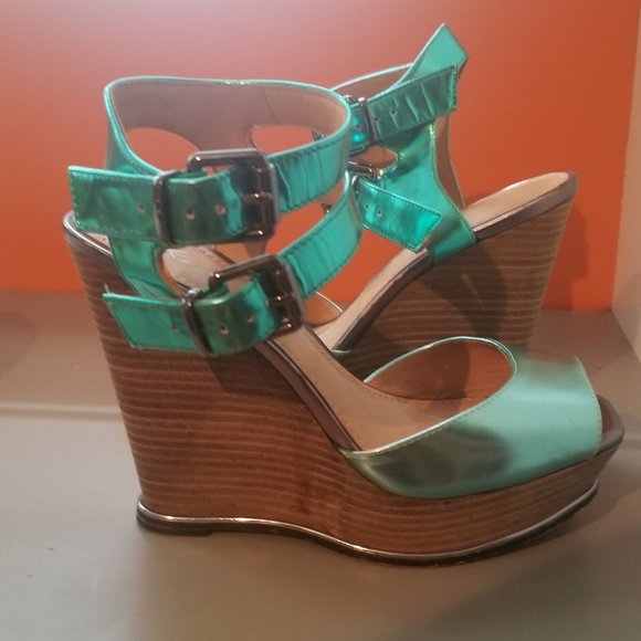 Kenneth Cole Green Metallic Wedges - Picture 2 of 5